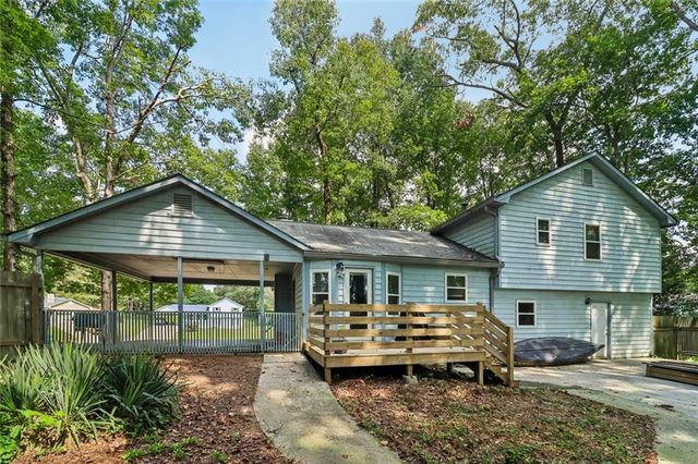 2580 Suncrest Court, Buford, GA 30519