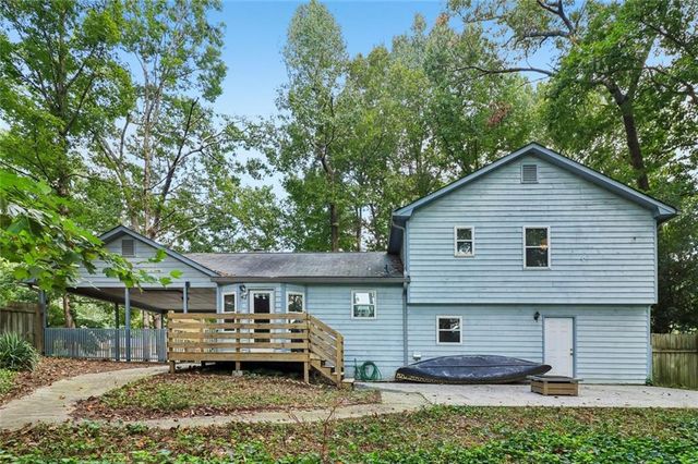 2580 Suncrest Court, Buford, GA 30519