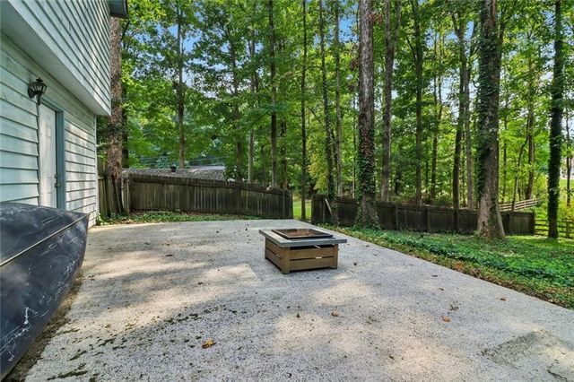 2580 Suncrest Court, Buford, GA 30519