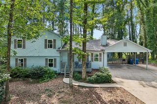 2580 Suncrest Court, Buford, GA 30519