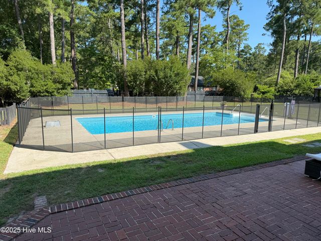 12400 Old Farm Circle, Laurinburg, NC 28352