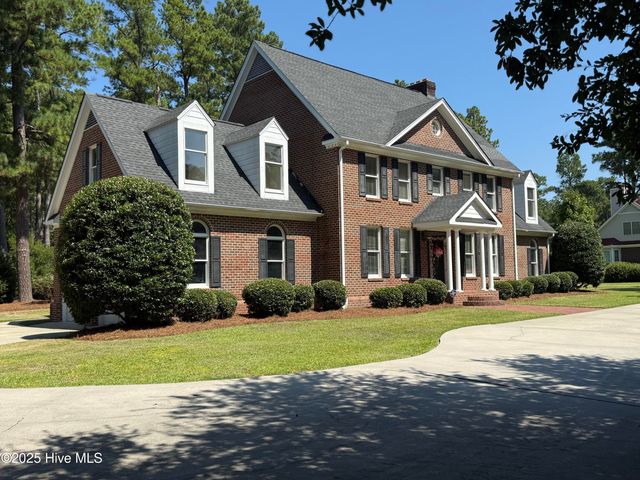 12400 Old Farm Circle, Laurinburg, NC 28352
