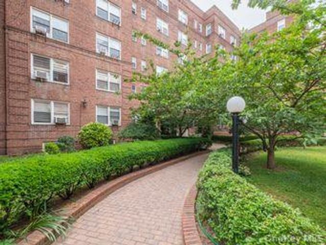 99-31 64th Avenue D16, Rego Park, NY 11374
