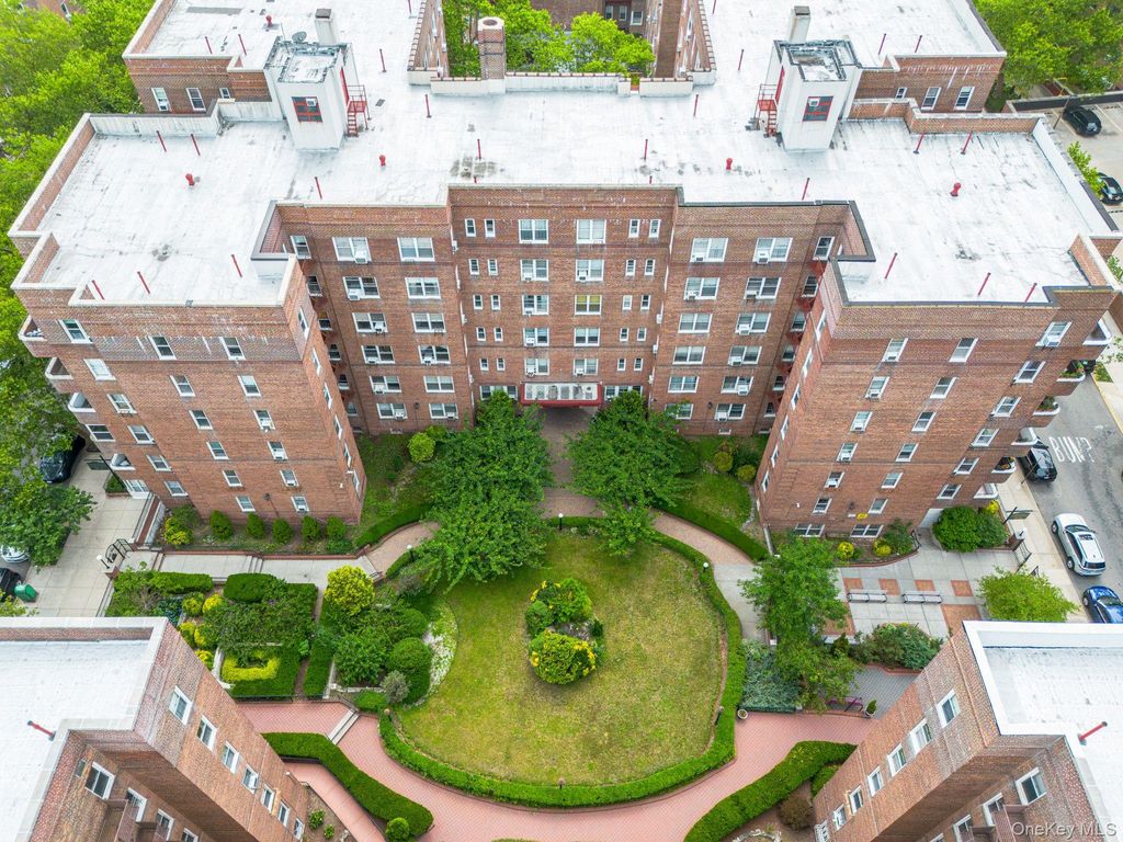 99-31 64th Avenue D16, Rego Park, NY 11374