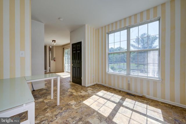 1 MALLARD DR, Mount Laurel, NJ 08054