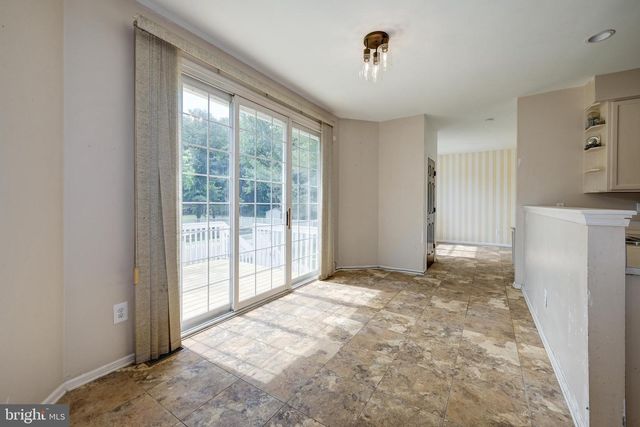 1 MALLARD DR, Mount Laurel, NJ 08054