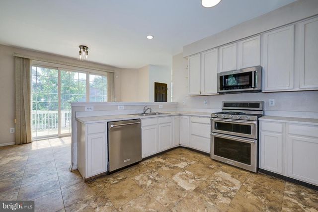 1 MALLARD DR, Mount Laurel, NJ 08054