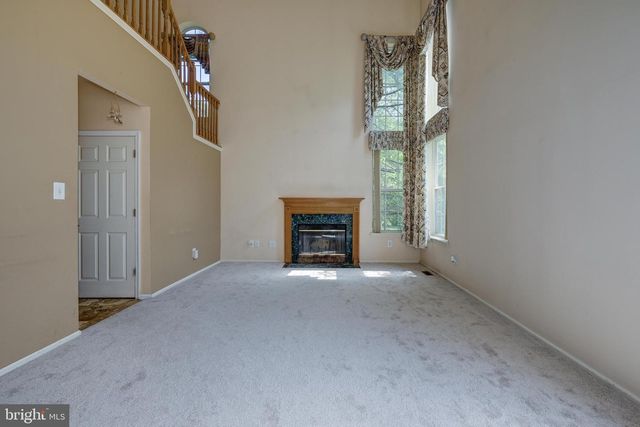 1 MALLARD DR, Mount Laurel, NJ 08054
