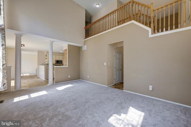 1 MALLARD DR, Mount Laurel, NJ 08054