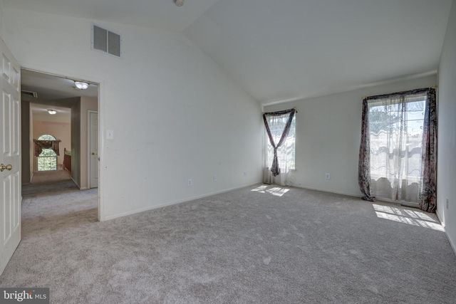 1 MALLARD DR, Mount Laurel, NJ 08054