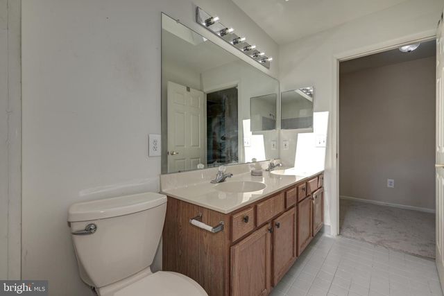 1 MALLARD DR, Mount Laurel, NJ 08054
