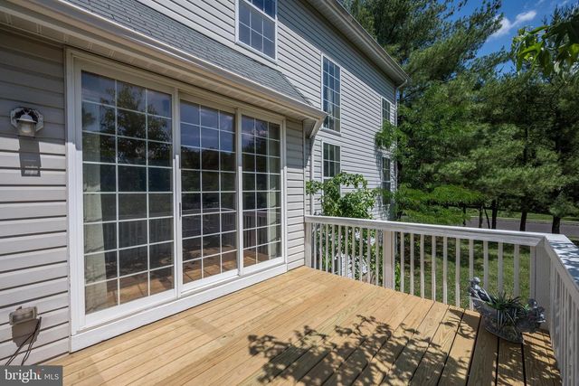 1 MALLARD DR, Mount Laurel, NJ 08054