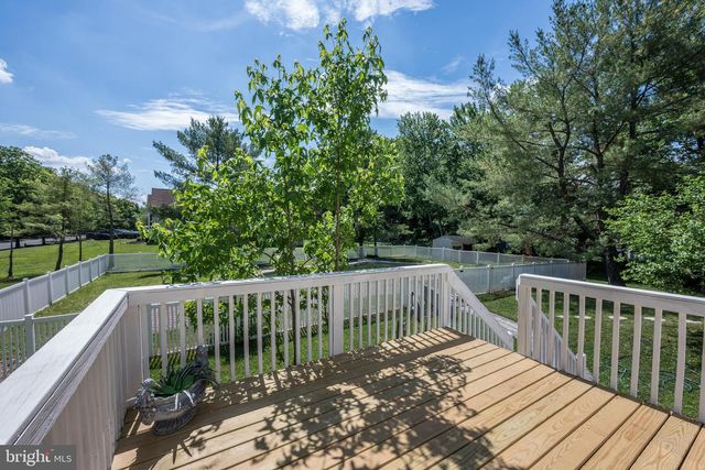 1 MALLARD DR, Mount Laurel, NJ 08054