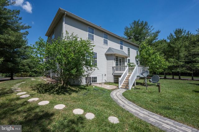 1 MALLARD DR, Mount Laurel, NJ 08054