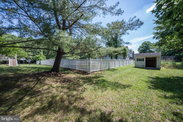 1 MALLARD DR, Mount Laurel, NJ 08054