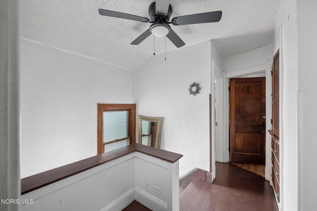 1805 Tremainsville Road, Toledo, OH 43613