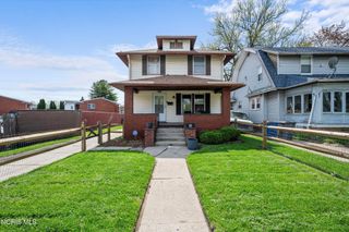 1805 Tremainsville Road, Toledo, OH 43613