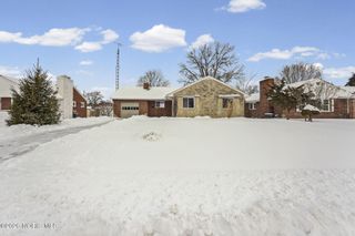 2649 Luverne Avenue, Oregon, OH 43616