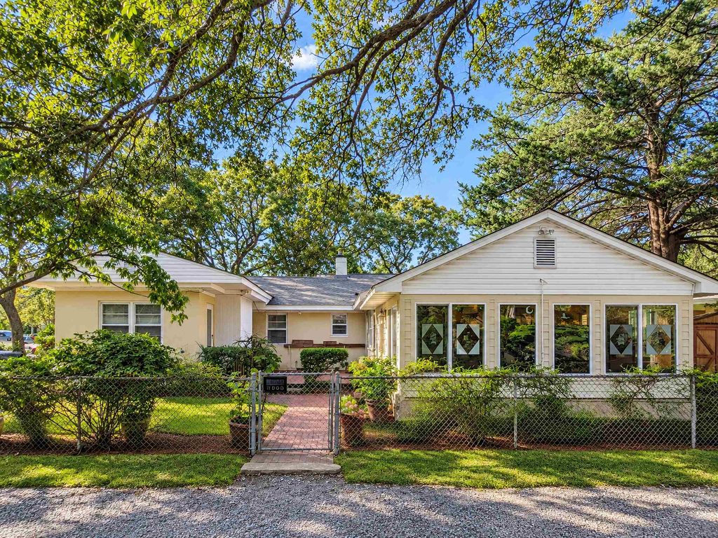 3500 N Kings Hwy., Myrtle Beach, SC 29577 — exterior