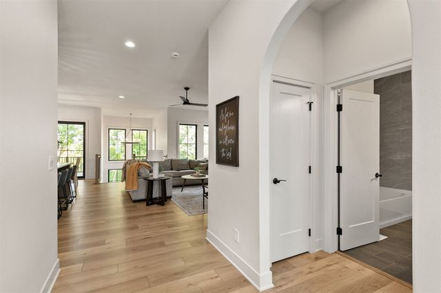 17769 Townsend Drive, Clive, IA 50325