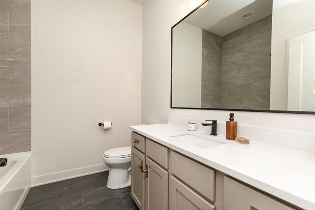 17769 Townsend Drive, Clive, IA 50325