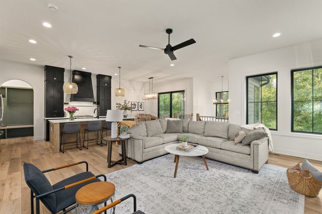 17769 Townsend Drive, Clive, IA 50325