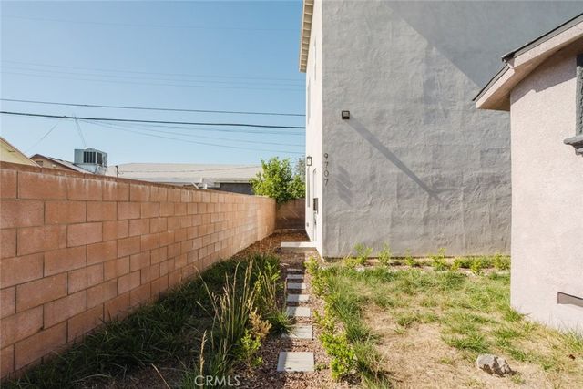 9707 Willis Avenue, North Hills, CA 91343