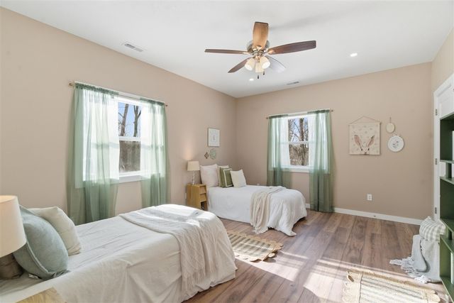 2824 E B Avenue, Plainwell, MI 49080