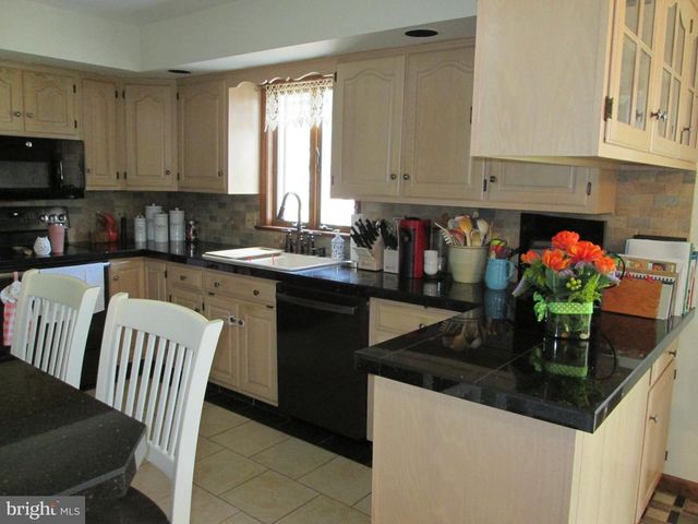 113 NICKEL DR, Bechtelsville, PA 19505