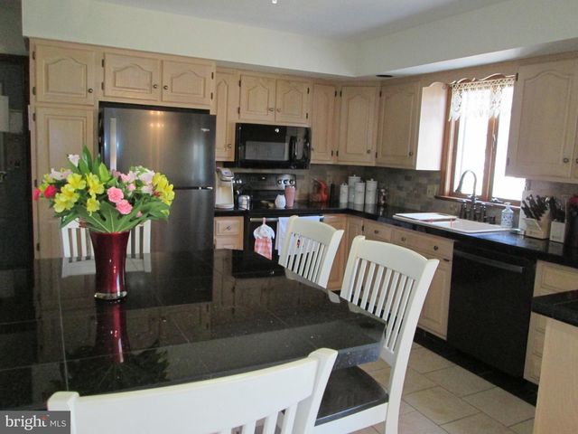113 NICKEL DR, Bechtelsville, PA 19505