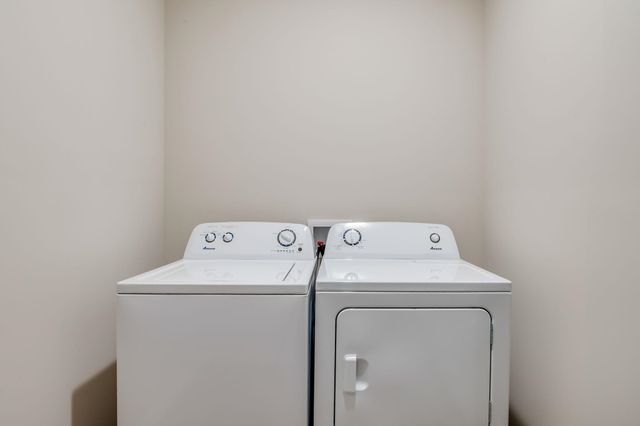 3561 E Bearsden, Derby, KS 67037