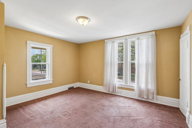 17 S Liberty Street, Elgin, IL 60120