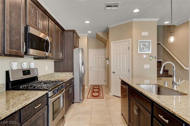 6630 Rocky Reef Street, Las Vegas, NV 89149