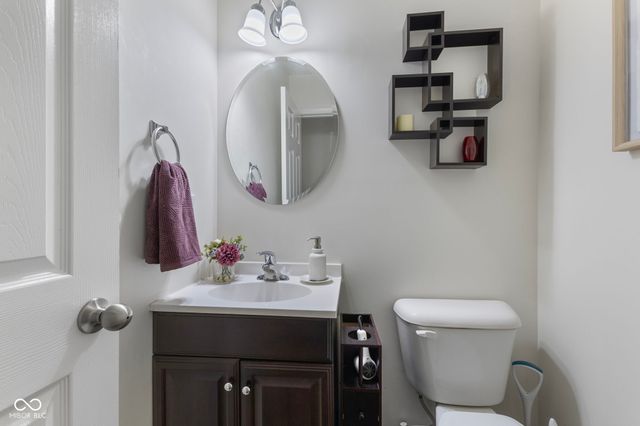 3372 Clary Blvd S Drive, Greenwood, IN 46143