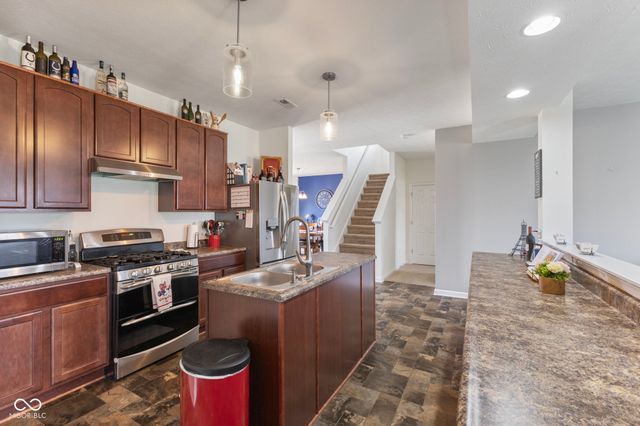 3372 Clary Blvd S Drive, Greenwood, IN 46143