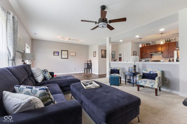 3372 Clary Blvd S Drive, Greenwood, IN 46143