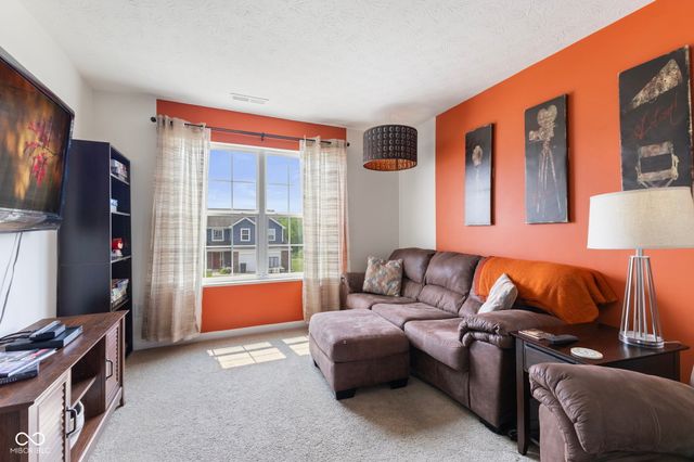 3372 Clary Blvd S Drive, Greenwood, IN 46143