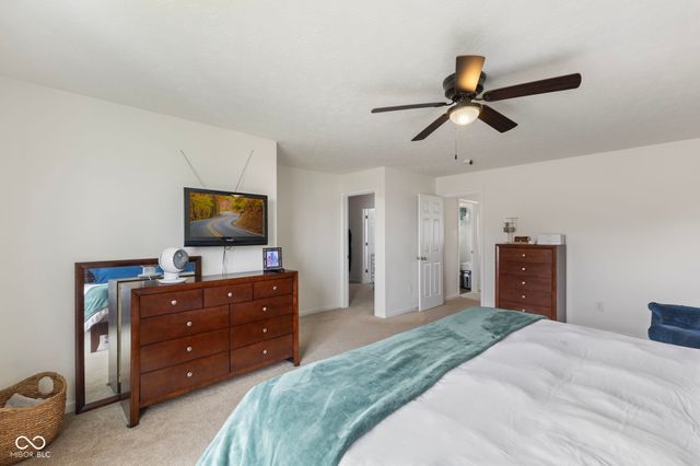 3372 Clary Blvd S Drive, Greenwood, IN 46143