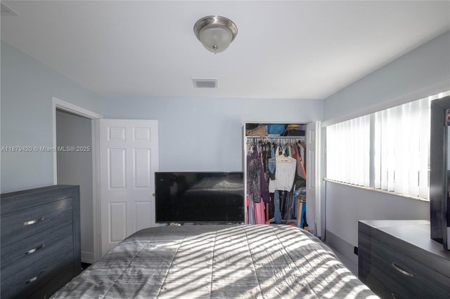 1968 NW 4th Ct 323, Miami, FL 33136