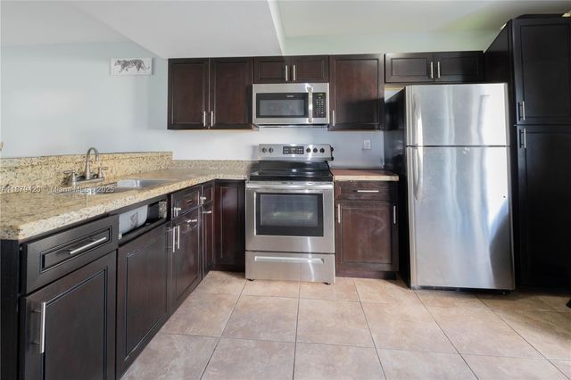 1968 NW 4th Ct 323, Miami, FL 33136