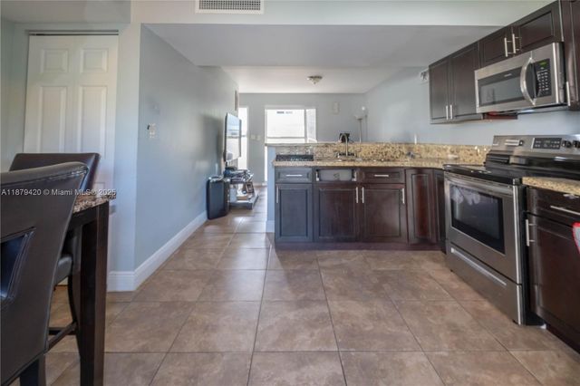 1968 NW 4th Ct 323, Miami, FL 33136