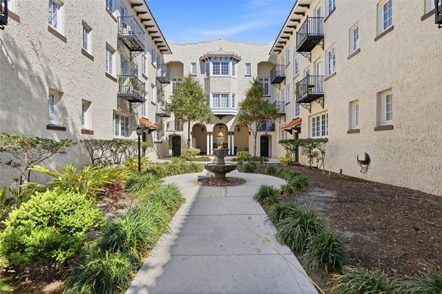 2117 W DEKLE AVENUE I1, Tampa, FL 33606