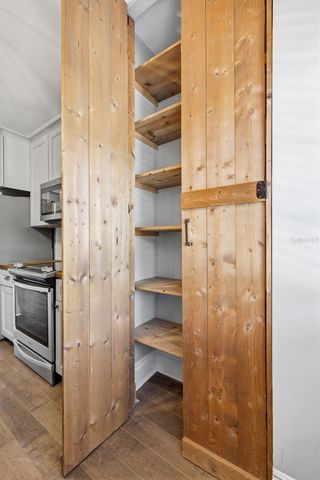 2117 W DEKLE AVENUE I1, Tampa, FL 33606