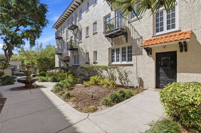 2117 W DEKLE AVENUE I1, Tampa, FL 33606