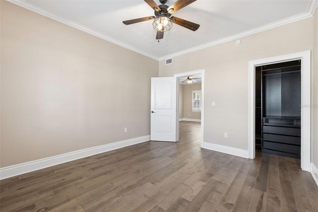 2117 W DEKLE AVENUE I1, Tampa, FL 33606