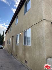 639 E 82nd Street, Los Angeles, CA 90001