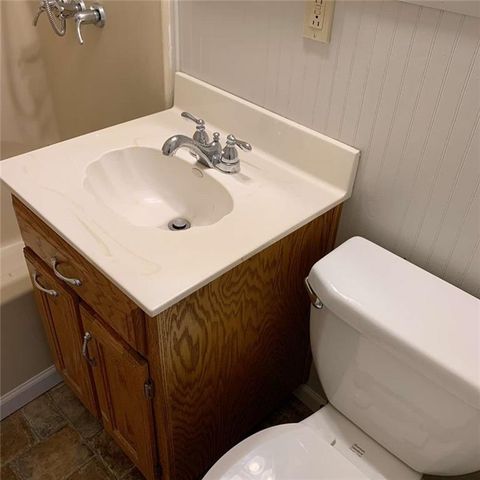 300 9th Street, Warrensburg, MO 64093