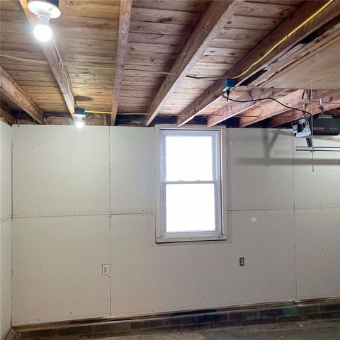 300 9th Street, Warrensburg, MO 64093