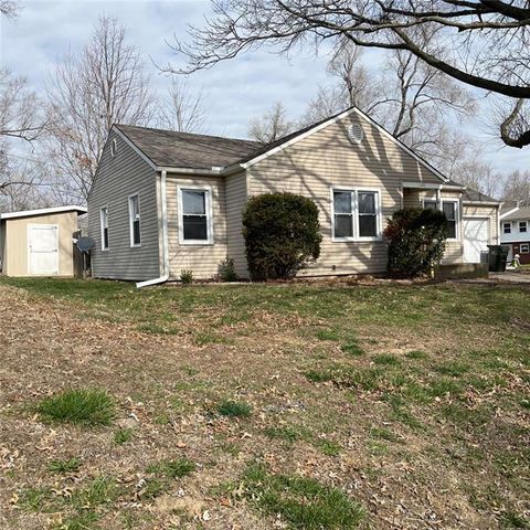 300 9th Street, Warrensburg, MO 64093