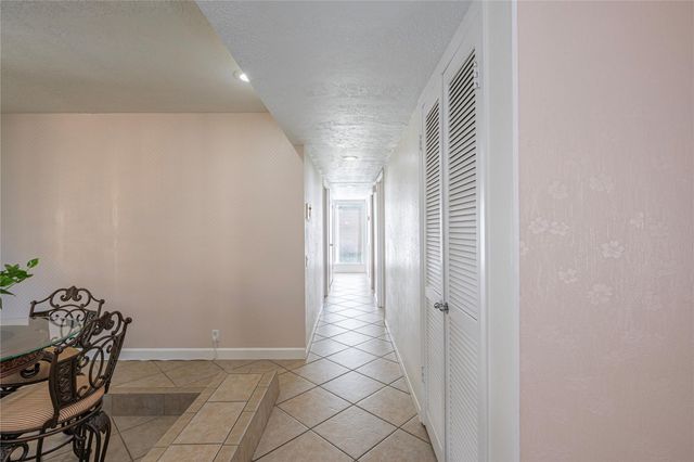 16419 Laurelfield Drive, Houston, TX 77059